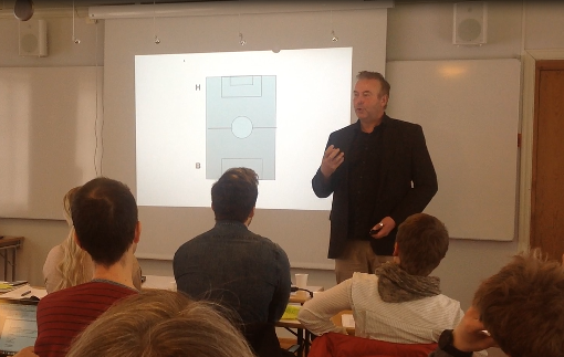 Bjørn Skovli fra Oppover holder seminar i samarbeid med Innovasjon Gardermoen Bjørn Skovli fra Oppover holder seminar i samarbeid med Innovasjon Gardermoen